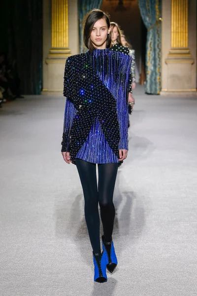 Look 70